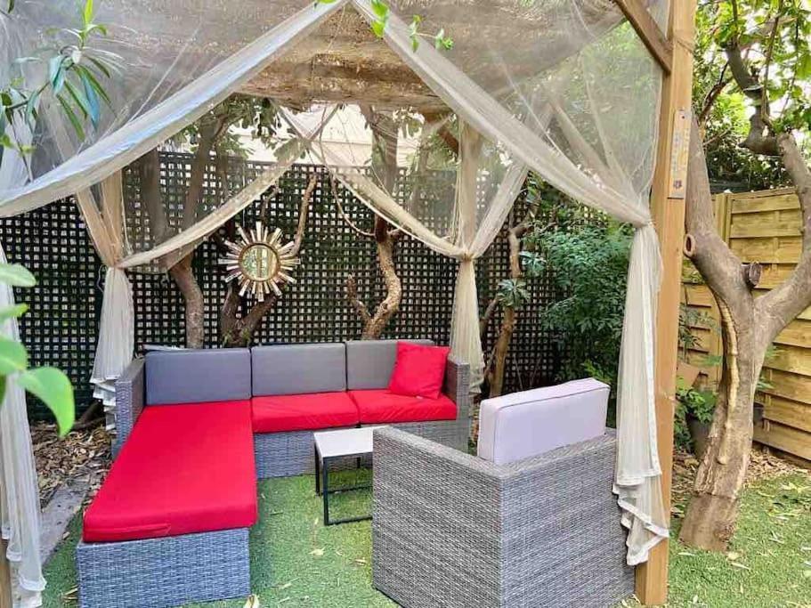 Homelivia, Luxueux Appartement Avec Jardin Prive Nice Exterior foto